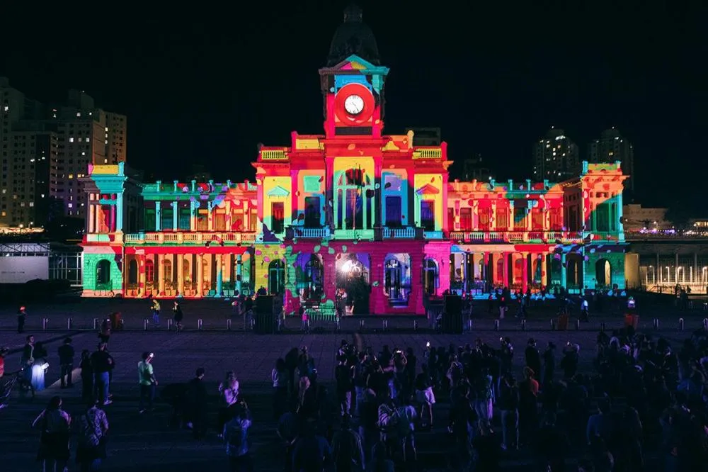 Festa da Luz 2026 promete transformar o centro de Belo Horizonte em um grande espetáculo de arte e tecnologia